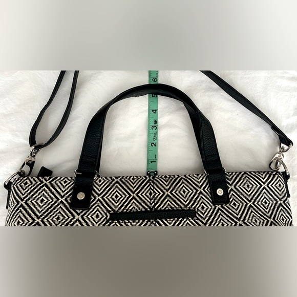 Jewell by Thirty-One Black and White Geometric Bag with shoulder strap. - Picture 12 of 12